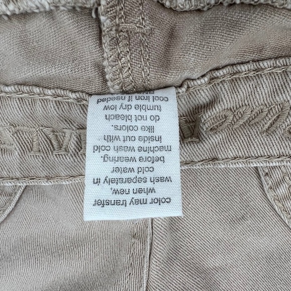 Blue Asphalt Tan Distressed Cuffed Hem Jean Shorts Size 9 Women's - Picture 5 of 5